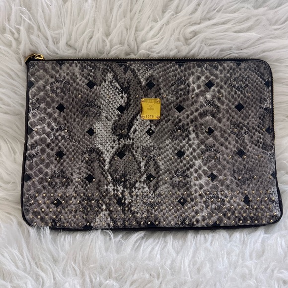EUC MCM Studded Snake Clutch 2 way - Picture 2 of 14
